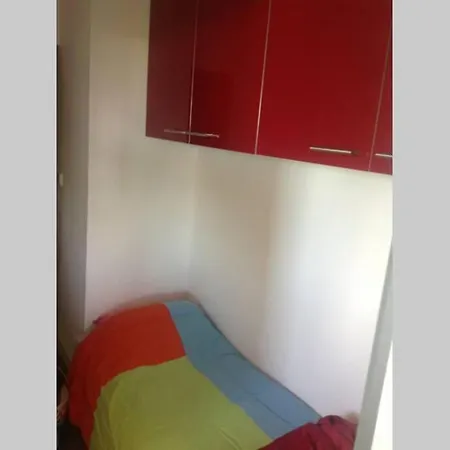 Joli Petit Renove Au Centre Du Boucanet