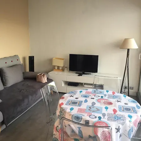 Joli Petit Renove Au Centre Du Boucanet Apartamento Le Grau-du-Roi